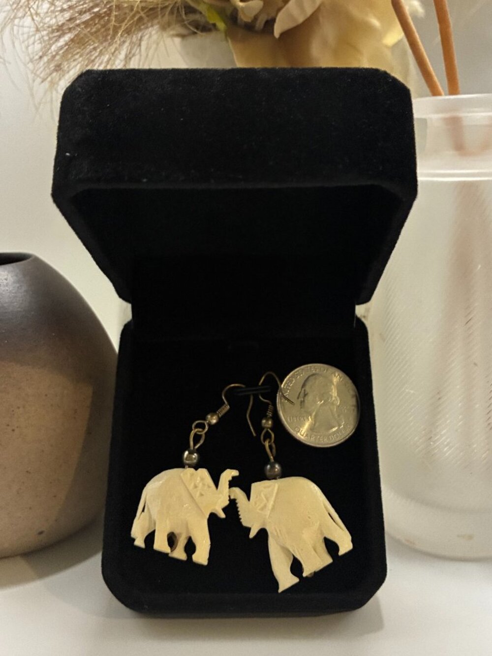 Vintage Hand Carved Bone Elephant Dangle Earrings Tribal Boho Safari - Picture 5 of 8